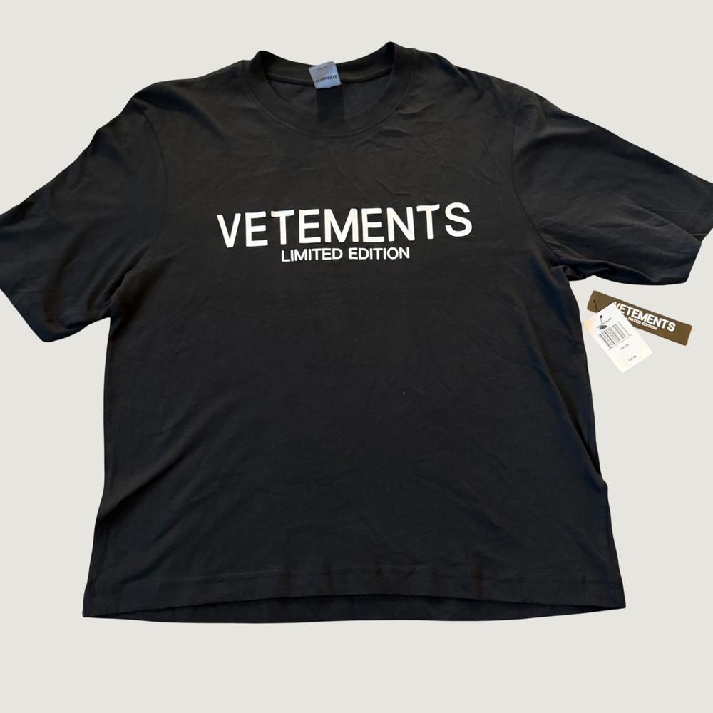 Vetements Limited Edition T-Shirt Small Graphic Streetwear Cotton Boxy Black NEW